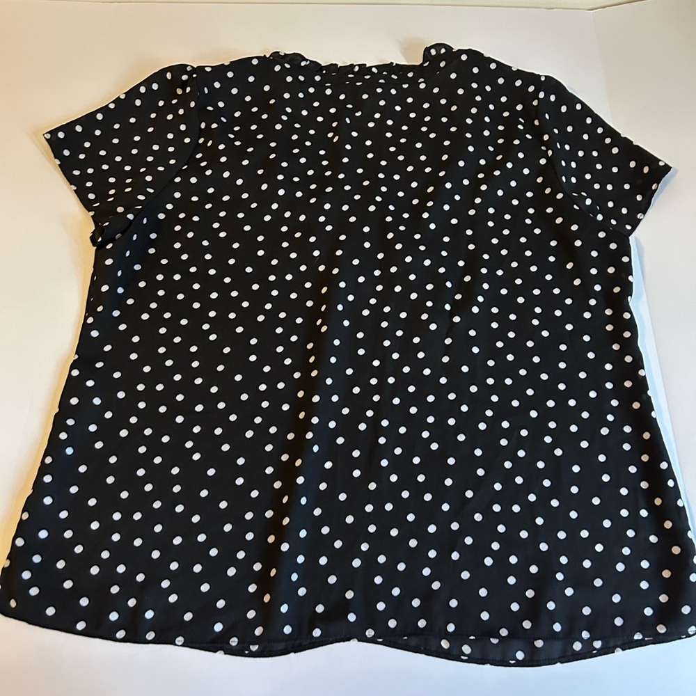 White House Black Market Sz XL Blouse Short Sleeve Black/White Polka Dot - Picture 5 of 8